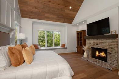 A Rare Estate Offering Luxury Living, Privacy & Timeless - photo 26
