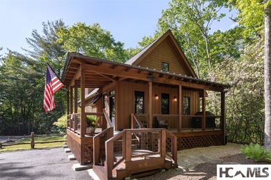 Charming Arts & Crafts mountain cabin in the prestigious gated - photo 4