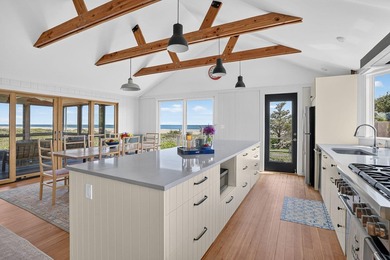 An iconic retreat in Chilmark, this totally renovated beach - photo 6