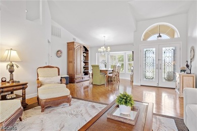 Luxurious, bright, spacious, inviting, charming, elegant and - photo 14