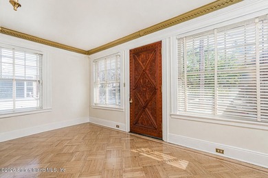 Come and see this magnificent one family detached home in the - photo 5