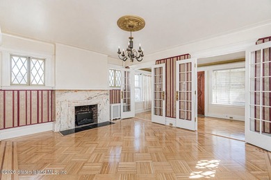 Come and see this magnificent one family detached home in the - photo 7