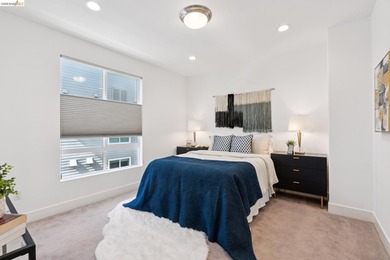 Modern Living in Marina Bay in this stylish and spacious - photo 22