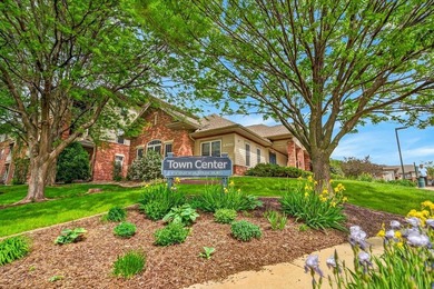 Motivated Seller. 1 Bedroom + Den. Enjoy easy, low-maintenance - photo 24
