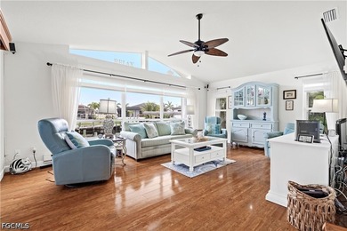 Luxurious, bright, spacious, inviting, charming, elegant and - photo 25