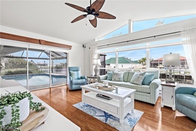Luxurious, bright, spacious, inviting, charming, elegant and - photo 27
