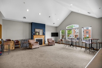 Motivated Seller. 1 Bedroom + Den. Enjoy easy, low-maintenance - photo 27