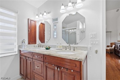 Luxurious, bright, spacious, inviting, charming, elegant and - photo 30