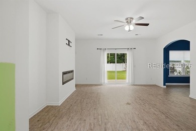 Beautifully maintained home with 3BR 2.5 BA with a great - photo 5