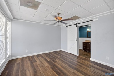 Enjoy lakeside living in this beautifully updated 1BR/1BA condo - photo 7