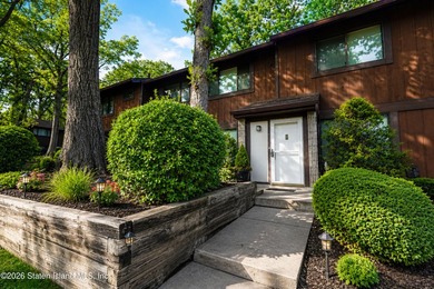 Welcome to this 2-bedroom, 2-bath condominium in the desireable - photo 1