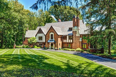 A ONCE IN A LIFETIME OPPORTUNITY TO OWN THIS 26.5 ACRE ESTATE IN - photo 2