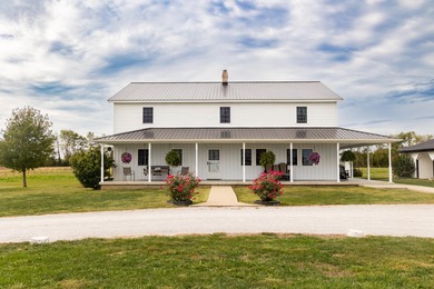 Welcome to a rare and remarkable property that combines country - photo 2