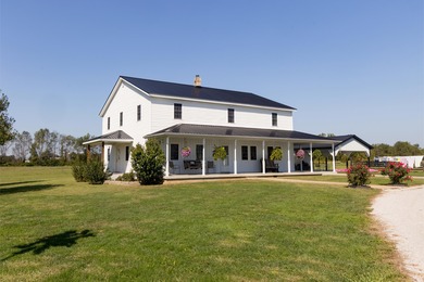 Welcome to a rare and remarkable property that combines country - photo 3