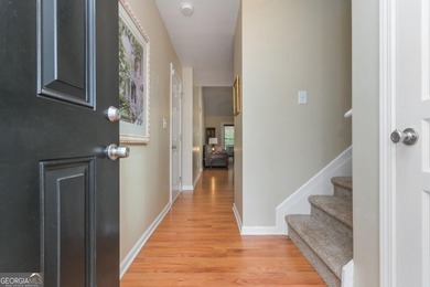 Welcome Home! Come see this well maintained End Unit Townhome in - photo 5