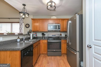 Welcome Home! Come see this well maintained End Unit Townhome in - photo 8