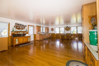 Welcome to a rare and remarkable property that combines country - photo 8