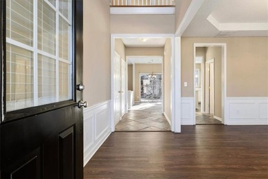 Discover your dream home in Woodstock, Georgia! This stunning - photo 4