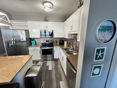 Welcome to Penthouse #2132 on the top floor of Laketown Wharf - photo 6