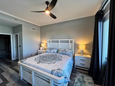 Welcome to Penthouse #2132 on the top floor of Laketown Wharf - photo 7