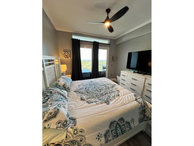 Welcome to Penthouse #2132 on the top floor of Laketown Wharf - photo 10