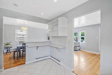 Welcome to your bright and inviting 3-bedroom, 2-bath ranch - photo 12