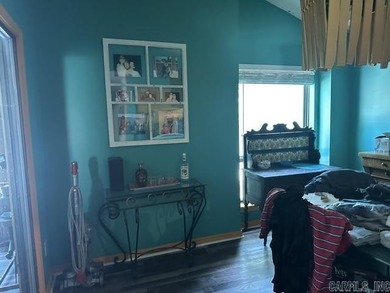 Discover a hidden gem nestled in a vibrant neighborhood, waiting - photo 13