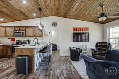 Welcome to your own slice of paradise on Lake Hartwell! This - photo 14