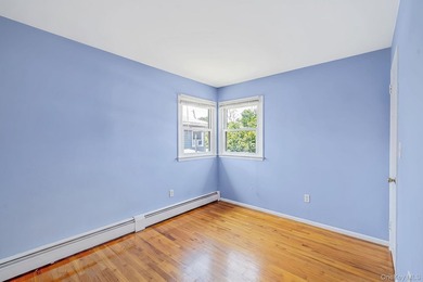 Welcome to your bright and inviting 3-bedroom, 2-bath ranch - photo 18