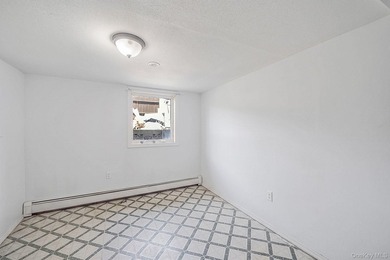 Welcome to your bright and inviting 3-bedroom, 2-bath ranch - photo 25