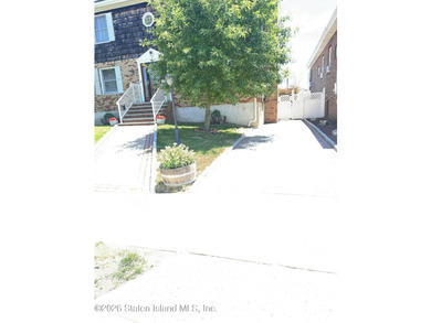 First time being offered for sale! Beautiful Center Hall - photo 5