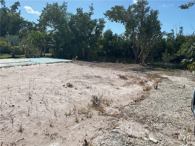 GULF ACCESS LOT ---Located in beautiful Pine Island Cove 55+ - photo 9