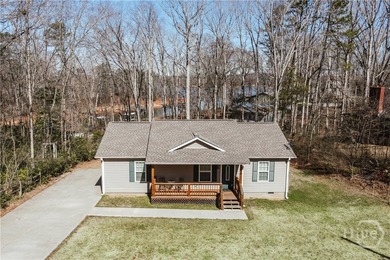 Welcome to your own slice of paradise on Lake Hartwell! This - photo 39