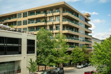 Located in the heart of downtown Asheville, 21 Battery Park