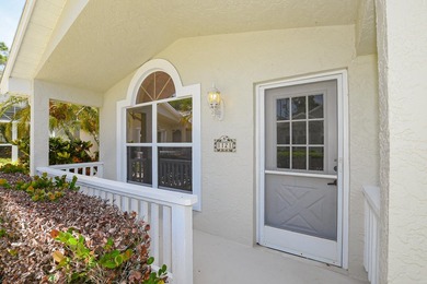 Move-in ready 2/2 Jasmine Villa in a charming courtyard setting - photo 5