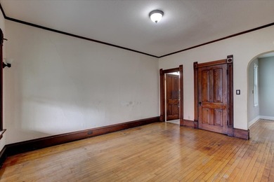 Excellent investment opportunity or ideal owner-occupant duplex! - photo 9