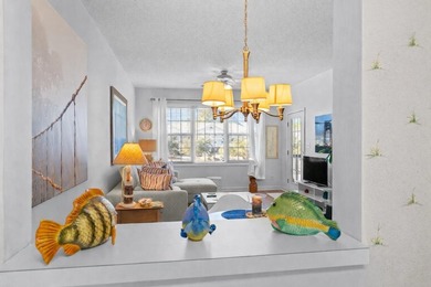 Beautiful 1-bedroom, 1-bath end unit located in the highly - photo 7