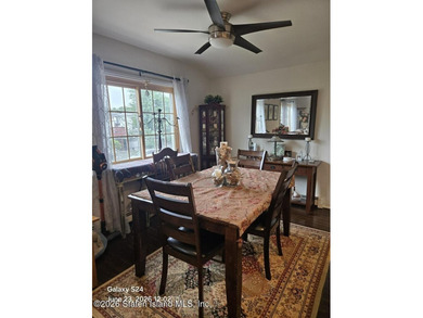 Superb Annadale location near train, buses, shops and - photo 6