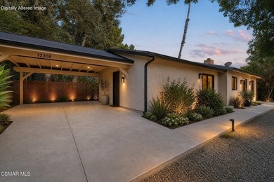 Unlock the possibilities with this rare duplex-zoned property in - photo 10