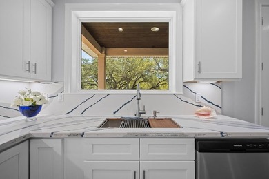 Beautiful new 3/2/2 home in secluded St. Andrews Place, nestled - photo 12