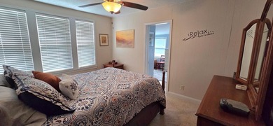 This light-filled 6-bed, 4-bath vintage home on Riverside Drive - photo 14
