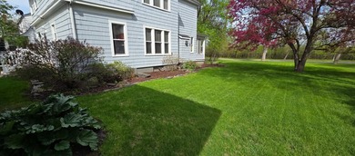 This light-filled 6-bed, 4-bath vintage home on Riverside Drive - photo 22