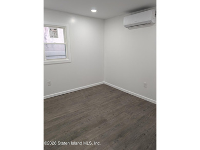 Stop renting and buy your dream home by the beach! This detached - photo 5
