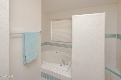 Beautifully maintained single-owner home offering 3 bedrooms, 2 - photo 27