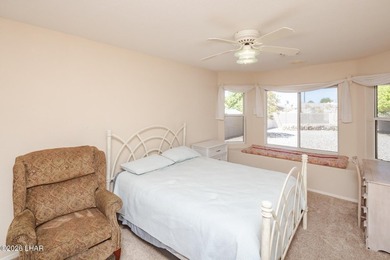 Beautifully maintained single-owner home offering 3 bedrooms, 2 - photo 30