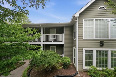 Beautiful, top-level 2bed/2bath turn-key condo in the hidden gem - photo 1