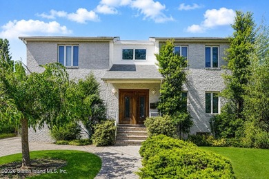 Open House 6/20 & 6/21 12-2pm. Located in the heart of Dongan - photo 1