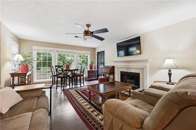 Beautiful, top-level 2bed/2bath turn-key condo in the hidden gem - photo 4