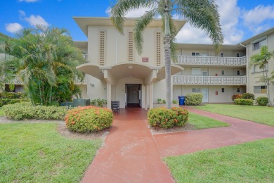 (private lake, pond, creek) Condo For Sale in Lake Worth Florida