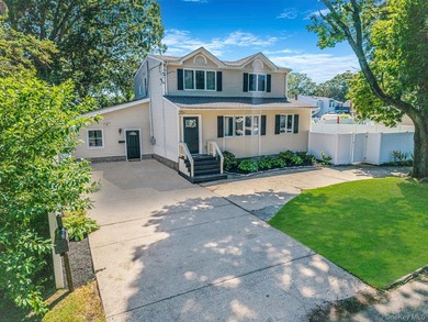 Beautiful West Islip Colonial on a huge double lot with - photo 1
